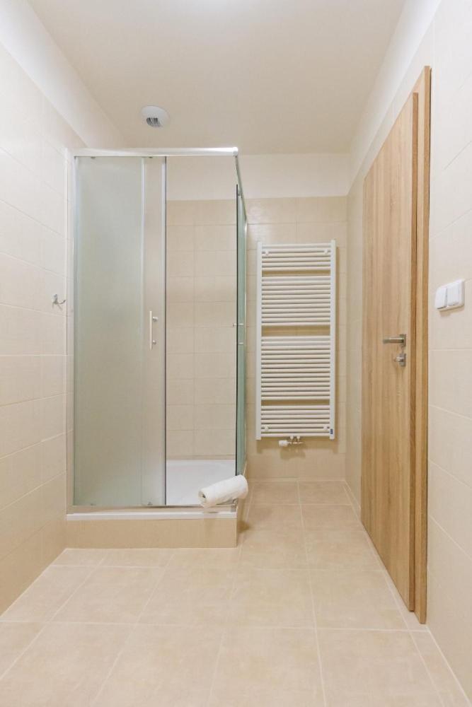 Hotel Ungar 斯维塔维 外观 照片