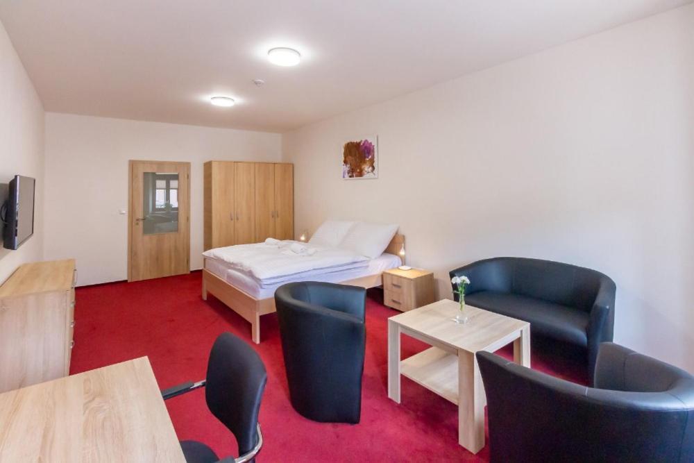Hotel Ungar 斯维塔维 外观 照片