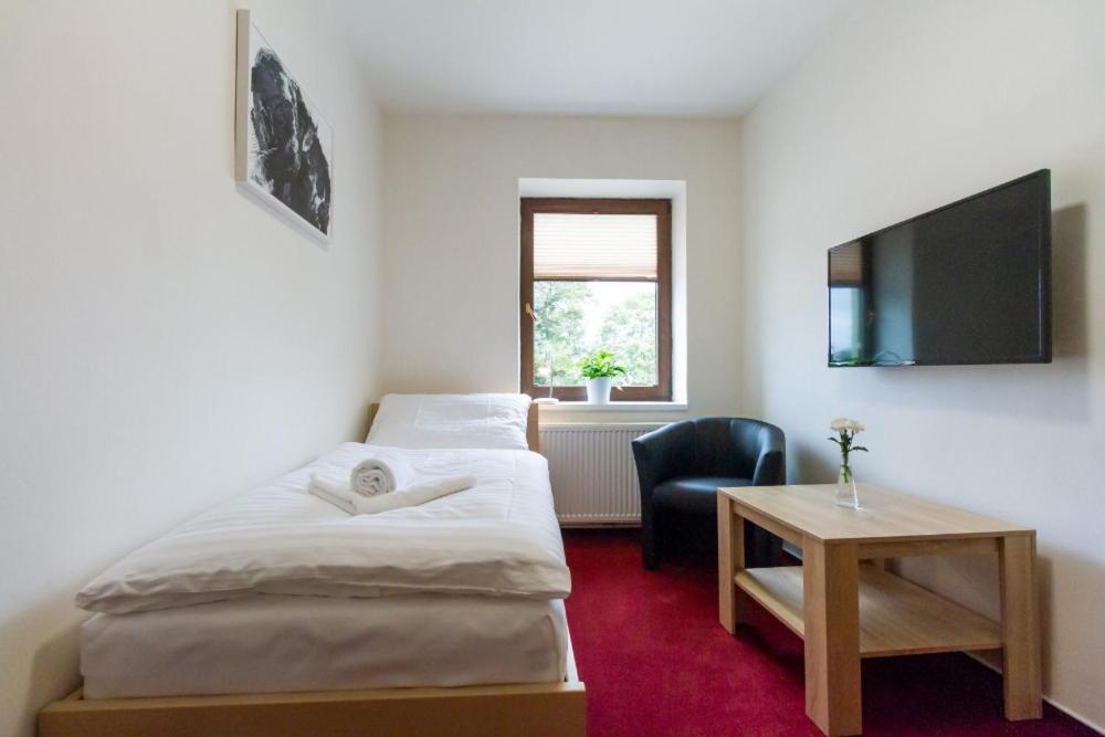 Hotel Ungar 斯维塔维 外观 照片